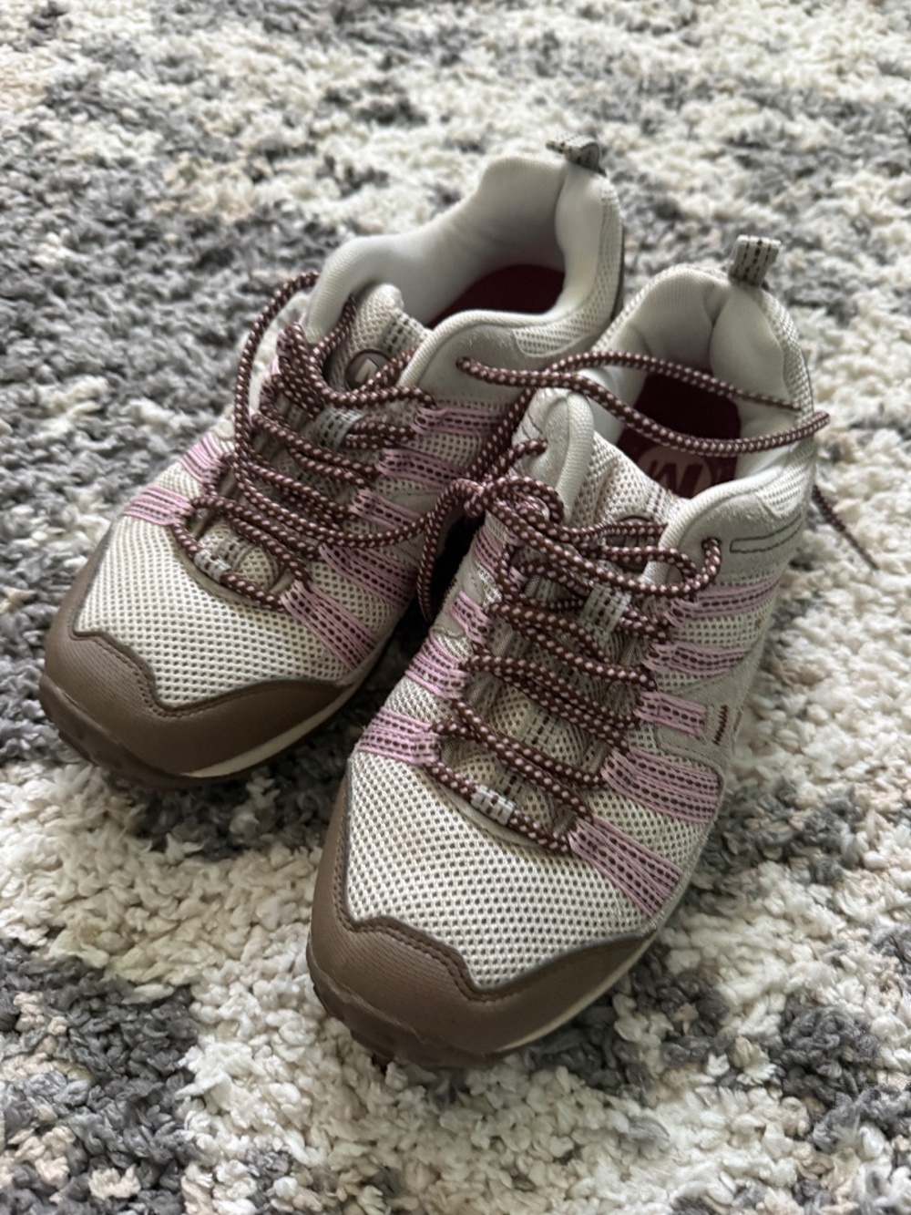 LADIES MERRELL HIKING SHOES SIZE 8